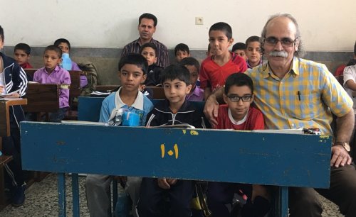 با بچه‌های مدرسه‌ای در شهر اوز